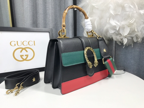 激安グッチバッグコピー背面デザイン